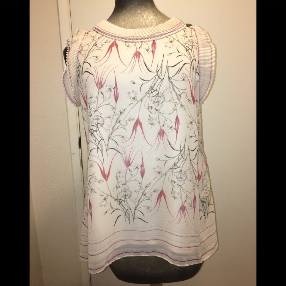 NWT Max Studio sleeveless print sheer feminine top